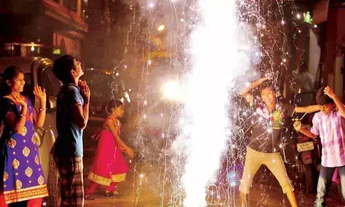 గాలి కాలుష్యం తగ్గి, ధ్వని కాలుష్యం పెరిగి.. దీపావళి వేళ హైదరాబాద్ పరిస్థితి ఇదే!