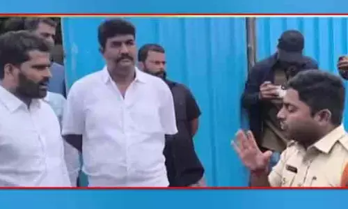 ఎస్సైతో తీవ్రవాగ్వాదం.. మాజీ ఎమ్మెల్యేతో పాటు 10 మందిపై కేసు