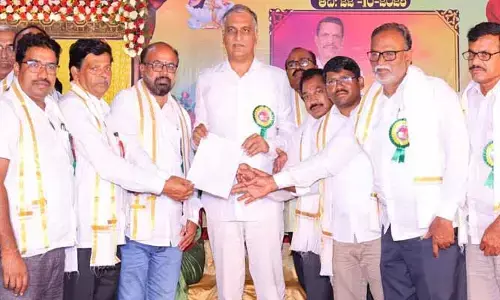Harish Rao: గాలి మాటలతో ఇంకెంత కాలం మోసం చేస్తవ్ రేవంత్ రెడ్డి ?: హరీశ్ రావు
