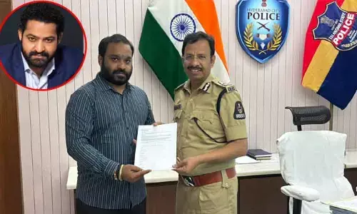 జూ.ఎన్టీఆర్ ఫొటోలు మార్ఫింగ్‌ కలకలం.. సీపీ సజ్జనార్ కు ఫ్యాన్స్ ఫిర్యాదు
