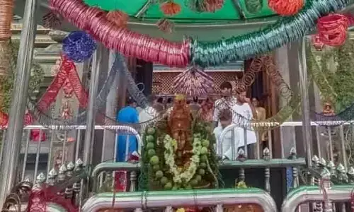 ఇంద్రకీలాద్రిపై గాజుల మహోత్సవం