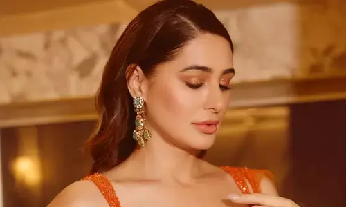 Nargis Fakhri : హాట్ అందాలతో  కట్టిపడేస్తున్న నర్గీస్ ఫక్రీ