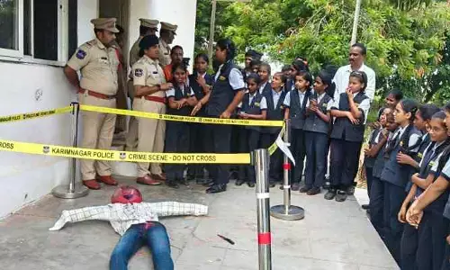 పోలీస్ స్టేషన్ లో ఓపెన్ హౌస్ కార్యక్రమం