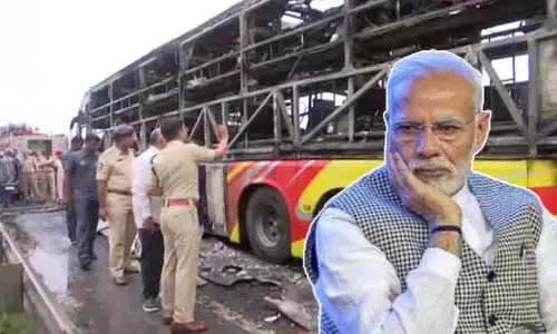 బస్సు ప్రమాదంపై ప్రధాని మోడీ దిగ్భ్రాంతి... తక్షణ సాయం, పరిహారం ప్రకటన