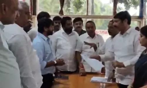 జోగి రమేశ్‌ను ప్రస్తావిస్తూ ఐవీఆర్ఎస్ కాల్స్‌.. డీజీపికి ఫిర్యాదు