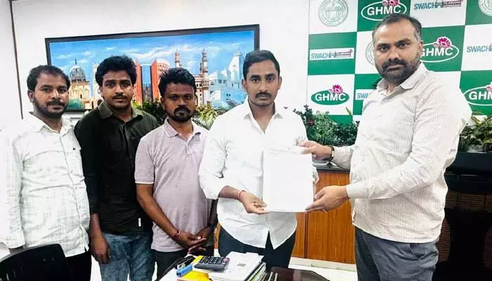 Jubilee Hills By-Election: బీఆర్ఎస్పై ఈసీకి కాంగ్రెస్ ఫిర్యాదు Jubilee Hills By-Election: బీఆర్ఎస్పై ఈసీకి కాంగ్రెస్ ఫిర్యాదు