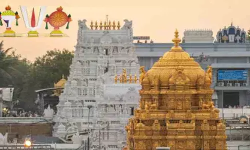 తిరుమలలో ఎడతెరిపిలేకుండా వర్షం.. అయినా తగ్గని భక్తుల రద్దీ