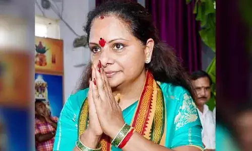 కవిత ‘జనం బాట’ యాత్ర షురూ.. కాసేపట్లో అమరవీరుల స్తూపానికి నివాళులు