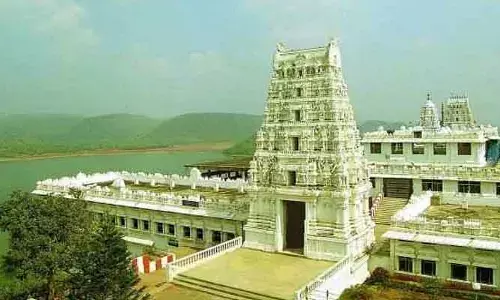ద్రాక్షారామ భీమేశ్వర స్వామి ఆలయంలో అపశ్రుతి.. విద్యుత్ షాక్‌తో కాంట్రాక్ట్ ఉద్యోగి మృతి