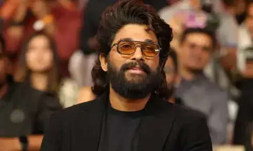 ఆ సినిమా చూసేందుకు థియేటర్స్‌కు రెండు లారీల పేపర్లు తీసుకెళ్లండి.. అల్లు అర్జున్ స్పెషల్ వీడియో