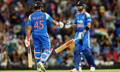 IND Vs AUS: హిట్‌మ్యాన్ సూపర్ హాఫ్ సెంచరీ.. విజయం దిశగా టీమిండియా