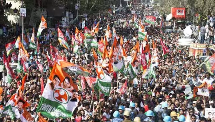జూబ్లీహిల్స్ ఉప ఎన్నికల ప్రచారంలో కాంగ్రెస్ జోరు జూబ్లీహిల్స్ ఉప ఎన్నికల ప్రచారంలో కాంగ్రెస్ జోరు