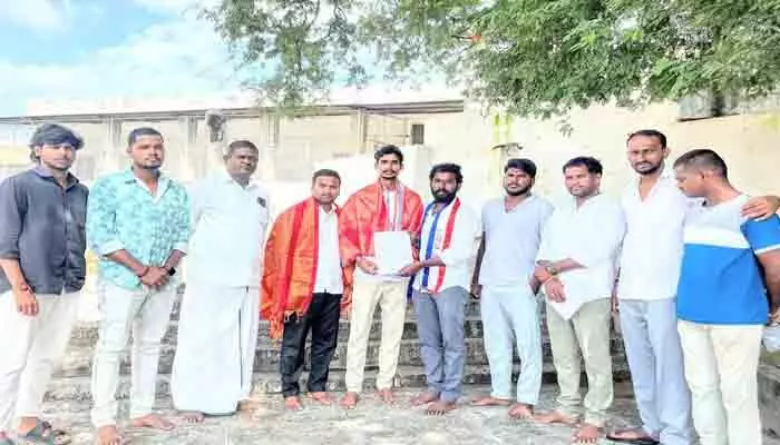 అన్ని రంగాల్లో బీసీలు అభివృద్ధి చెందాలి : జాతీయ బీసీ సంక్షేమ సంఘం వనపర్తి జిల్లా ప్రధానకార్యదర్శి ముకుంద నాయుడు అన్ని రంగాల్లో బీసీలు అభివృద్ధి చెందాలి : జాతీయ బీసీ సంక్షేమ సంఘం వనపర్తి జిల్లా ప్రధానకార్యదర్శి ముకుంద నాయుడు