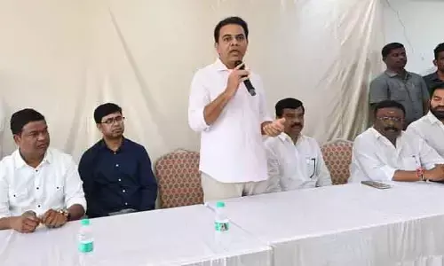 రెండేళ్లుగా కాంగ్రెస్ అన్ని వర్గాలను మోసం చేసింది.. మాజీ మంత్రి కేటీఆర్