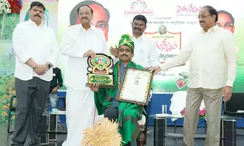 భూమి సునీల్‌‌ను వరించిన ‘భూమి రత్న’ పుర‌స్కారం