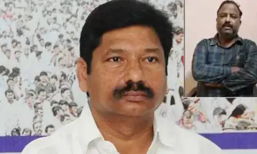 కల్తీ మద్యం కేసులో సిట్ విచారణ... జోగి రమేశ్ సంబంధాలపై ఆరా