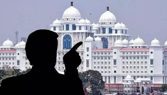 సర్కారుపై ఆర్టీఐ అస్త్రం.. ఆ మంత్రి టార్గెట్ ఎవరు? సర్కారుపై ఆర్టీఐ అస్త్రం.. ఆ మంత్రి టార్గెట్ ఎవరు?