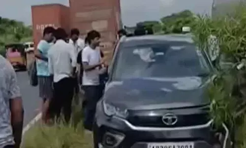 కర్నూలు బస్సు ప్రమాదం జరిగిన ప్రాంతంలో మరో ప్రమాదం