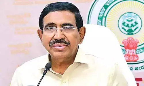 అన్ని మున్సిపాలిటీల్లో కంట్రోల్ రూంలు : మంత్రి నారాయణ