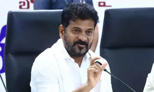 Montha Cyclone: అప్రమత్తంగా ఉండండి.. అధికారులకు సీఎం రేవంత్ రెడ్డి ఆదేశాలు