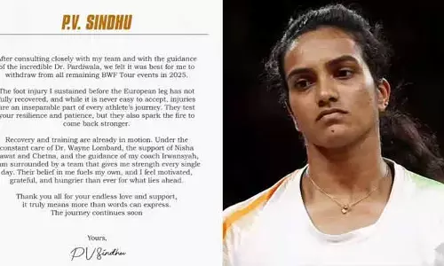 భారత బ్యాడ్మింటన్ స్టార్ పీవీ సింధుకు గాయం.. BWF టూర్ ఈవెంట్ల నుంచి తప్పుకుంటున్నట్లు ప్రకటన
