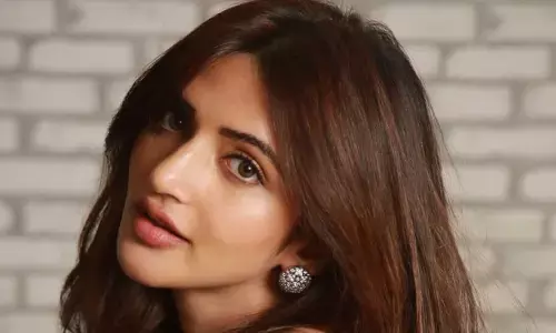 మారుతున్న రోజులతో మనం కూడా మారుతూనే ఉండాలి.. బోల్డ్ సినిమాలు చేయడంపై శ్రీలీల రియాక్షన్!