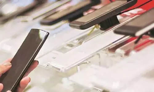 Smartphone Exports: స్మార్ట్‌ఫోన్ ఎగుమతుల్లో కొత్త రికార్డులు నమోదు