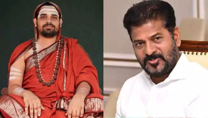 శంకర్మఠ్లో సీఎం రేవంత్ ప్రత్యేక పూజలు.. విధుశేఖర భారతీ స్వామితో భేటీ శంకర్మఠ్లో సీఎం రేవంత్ ప్రత్యేక పూజలు.. విధుశేఖర భారతీ స్వామితో భేటీ