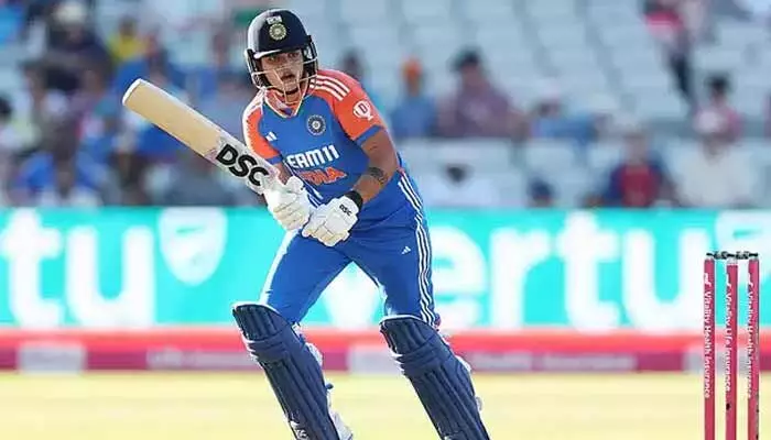 ఆస్ట్రేలియాతో సెమి ఫైనల్.. భారత జట్టులోకి విధ్వంసకర బ్యాటర్ ఆస్ట్రేలియాతో సెమి ఫైనల్.. భారత జట్టులోకి విధ్వంసకర బ్యాటర్