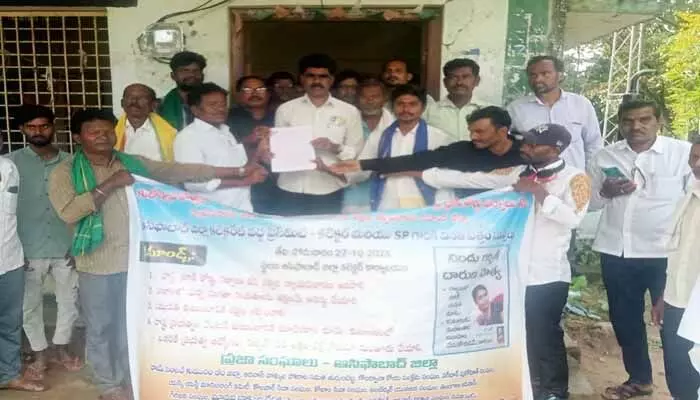 శ్రావణి కుటుంబాన్ని ప్రభుత్వం ఆదుకోవాలి : ఆదివాసీ నాయకులు శ్రావణి కుటుంబాన్ని ప్రభుత్వం ఆదుకోవాలి : ఆదివాసీ నాయకులు