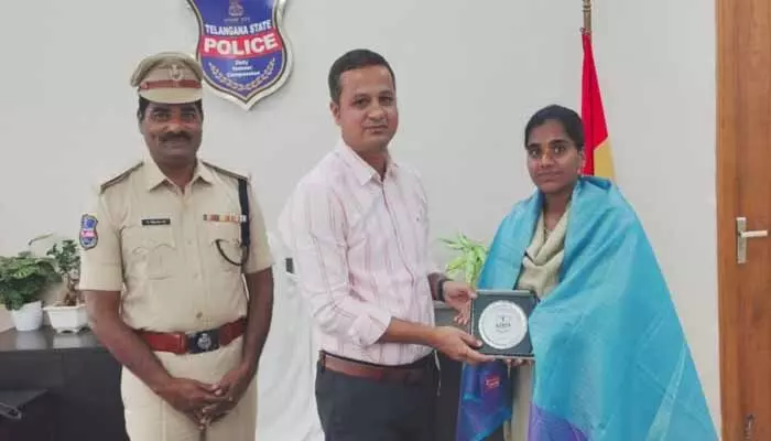కృషి, పట్టుదల ఉంటే సాధించలేనిది లేదు : ఎస్పీ రాజేష్ చంద్ర కృషి, పట్టుదల ఉంటే సాధించలేనిది లేదు : ఎస్పీ రాజేష్ చంద్ర