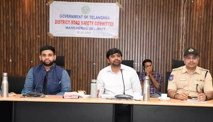 పదో తరగతి విద్యార్థులపై ప్రత్యేక దృష్టి సారించాలి : కలెక్టర్ కుమార్ దీపక్ పదో తరగతి విద్యార్థులపై ప్రత్యేక దృష్టి సారించాలి : కలెక్టర్ కుమార్ దీపక్