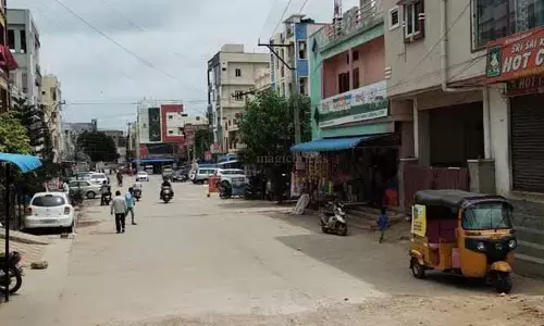 ఆ ఇద్దరినీ మెప్పిస్తే అంతా కమర్షియలే.. ఆదాయానికి భారీగా గండి