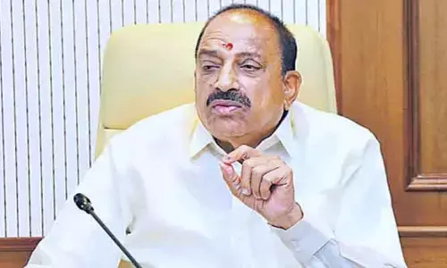 పత్తి రైతులు అప్రమత్తంగా ఉండాలి.. మంత్రి తుమ్మల కీలక ప్రకటన