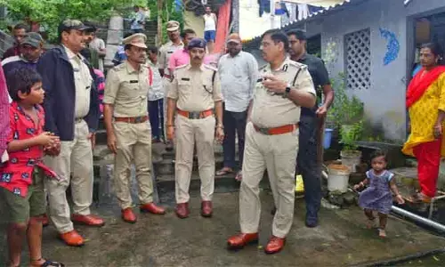 విజయవాడలో హైఅలర్ట్.. రంగంలోకి దిగిన సీపీ