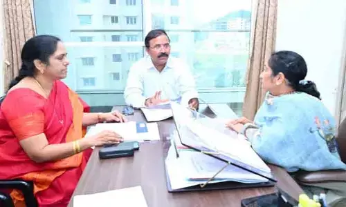 బీసీ హాస్టల్ విద్యార్థుల రక్షణకు చర్యలు : మంత్రి సవిత