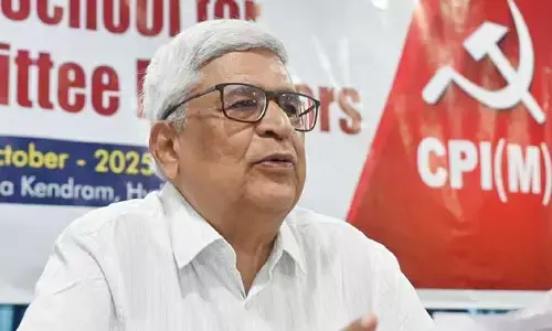 రాజకీయ ఉద్దేశంతో EC నిర్ణయాలు తీసుకోవడమేంటి?: CPIM నేత ప్రకాశ్‌ కరత్‌ ఫైర్