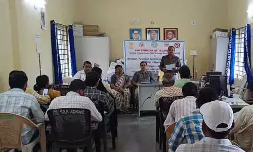 అమ్మాయిల‌కు 18 సంవ‌త్స‌రాలు నిండ‌కుండా పెళ్లి చేయ‌డం నేరం : బాల‌ల ప‌రిర‌క్ష‌ణ అధికారి చైత‌న్య‌కుమార్