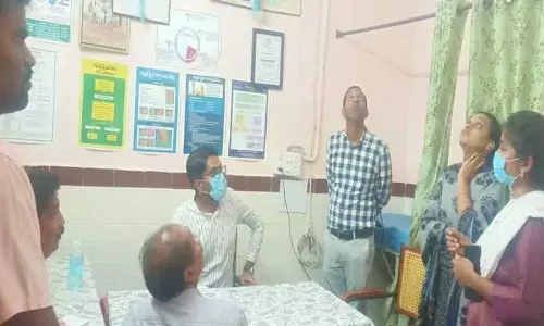 ప్రాథ‌మిక ఆరోగ్య కేంద్రాన్ని క‌లెక్ట‌ర్ అక‌స్మిక త‌నిఖీ