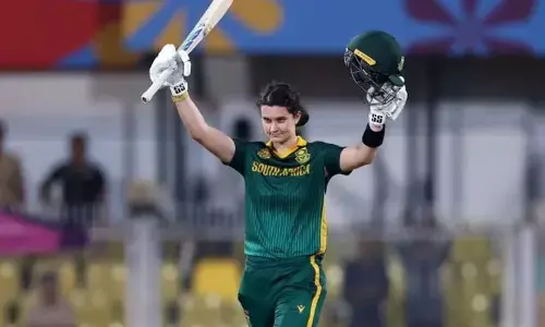 Womens World Cup 2025 : రెచ్చిపోయిన వొల్వార్ట్, కాప్.. ఇంగ్లాండ్‌ను చిత్తు చేసి ఫైనల్‌కు దూసుకెళ్లిన సౌతాఫ్రికా