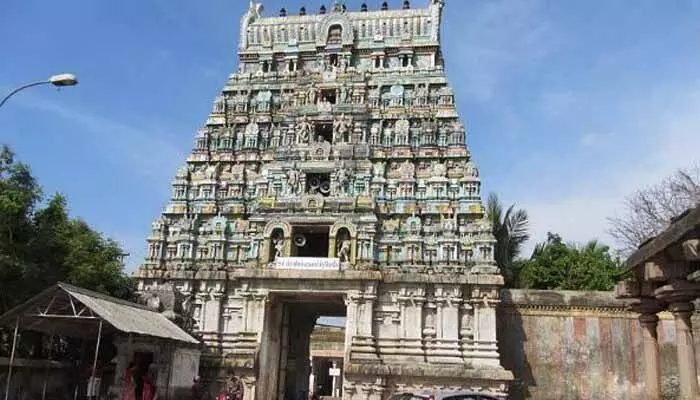 ప్రేమికులను కలిపే దేవాలయం.. ఒక్కసారి దర్శించుకుంటే మీ ప్రేమకు తిరుగులేదు ప్రేమికులను కలిపే దేవాలయం.. ఒక్కసారి దర్శించుకుంటే మీ ప్రేమకు తిరుగులేదు