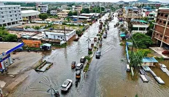 వరంగల్, హన్మకొండలో రెడ్ అలర్ట్ ప్రకటించిన కలెక్టర్ వరంగల్, హన్మకొండలో రెడ్ అలర్ట్ ప్రకటించిన కలెక్టర్