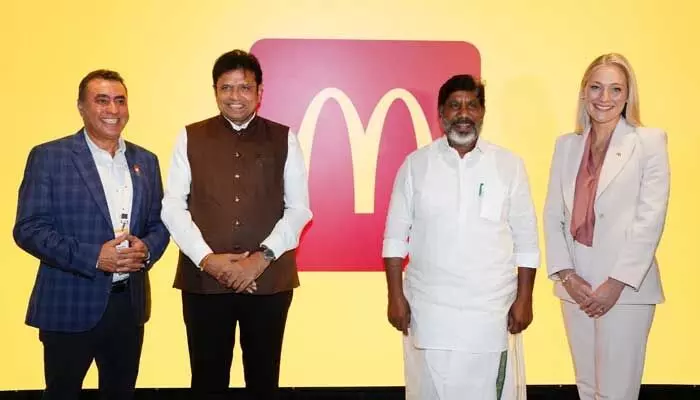 హైదరాబాద్ లో అతిపెద్ద మెక్ డొనాల్డ్స్ కేంద్రం హైదరాబాద్ లో అతిపెద్ద మెక్ డొనాల్డ్స్ కేంద్రం