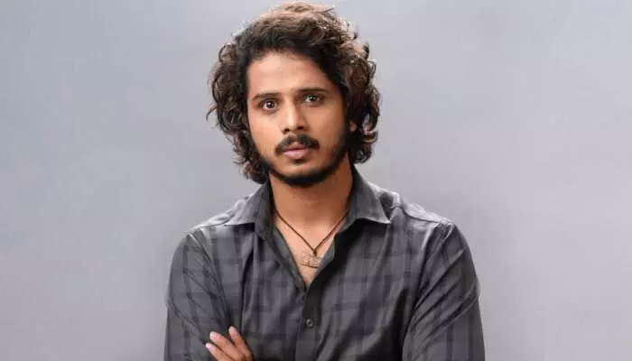 చైనా పీస్ ‘జేమ్స్ బాండ్’ వచ్చేసింది.. చైనా పీస్ ‘జేమ్స్ బాండ్’ వచ్చేసింది..