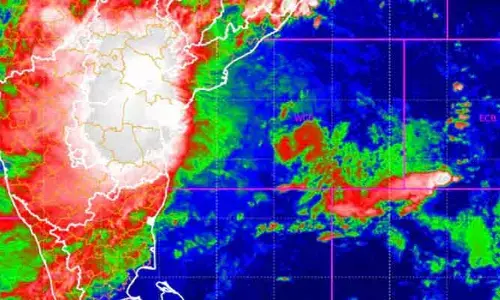మరింత బలహీనపడిన మొంథా తుపాను