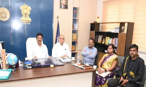ధాన్యం కొనుగోలులో అవినీతి.. కేసు న‌మోదు