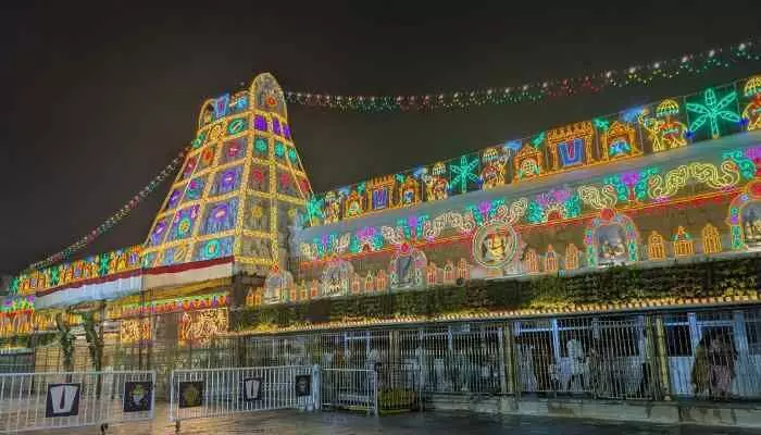 ఏపీలో 5 వేల దేవాలయాలు..టీటీడీ భారీ ప్లాన్ ! ఏపీలో 5 వేల దేవాలయాలు..టీటీడీ భారీ ప్లాన్ !