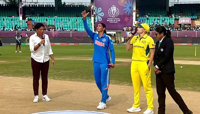 World Cup 2025: టాస్ గెలిచి బ్యాటింగ్ ఎంచుకున్న ఆస్ట్రేలియా World Cup 2025: టాస్ గెలిచి బ్యాటింగ్ ఎంచుకున్న ఆస్ట్రేలియా