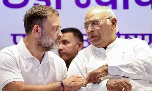 అల్లర్లకు, హింసకు ఆర్ఎస్ఎస్సే కారణం.. నిషేధించండి: మల్లికార్జున్ ఖర్గే