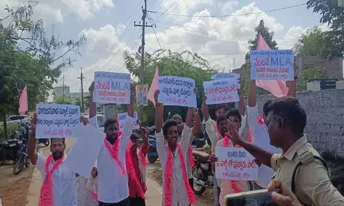 ఎమ్మెల్యే పోచారం శ్రీనివాస్ రెడ్డికి నిర‌స‌న సెగ‌..!